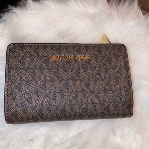 Mk wallet barely use